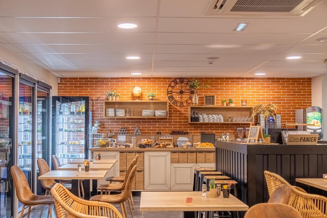 Hotel The Originals City, Ax Hotel, La Chataigneraie (Vendee)